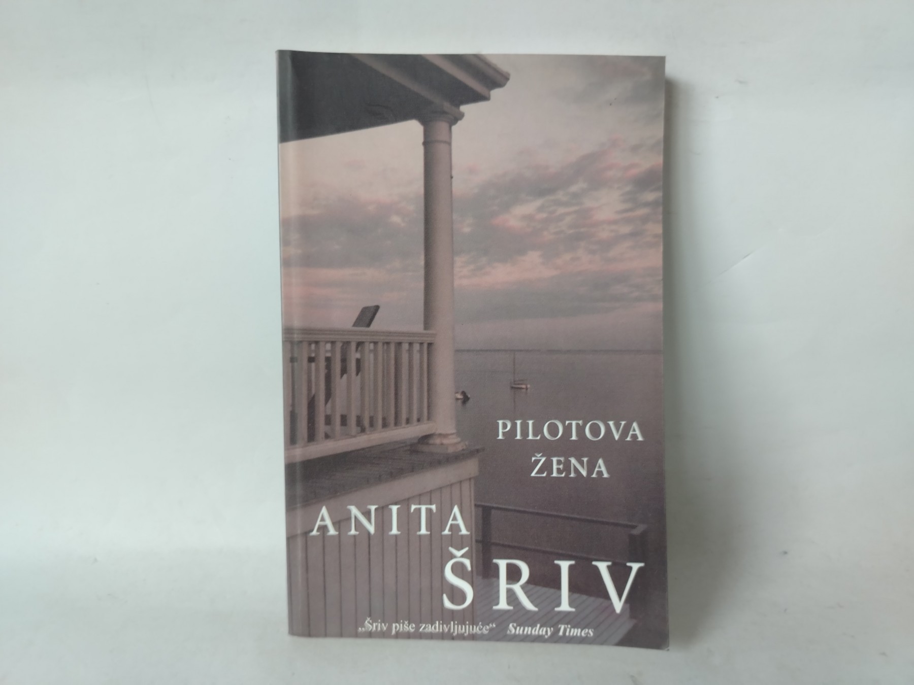 Pilotova žena — Anita Šriv