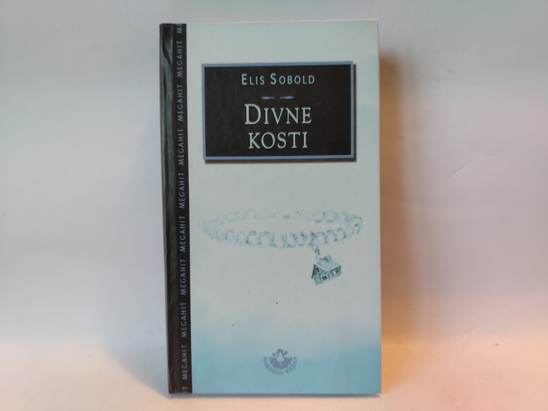 Divne kosti — Alis Sebold
