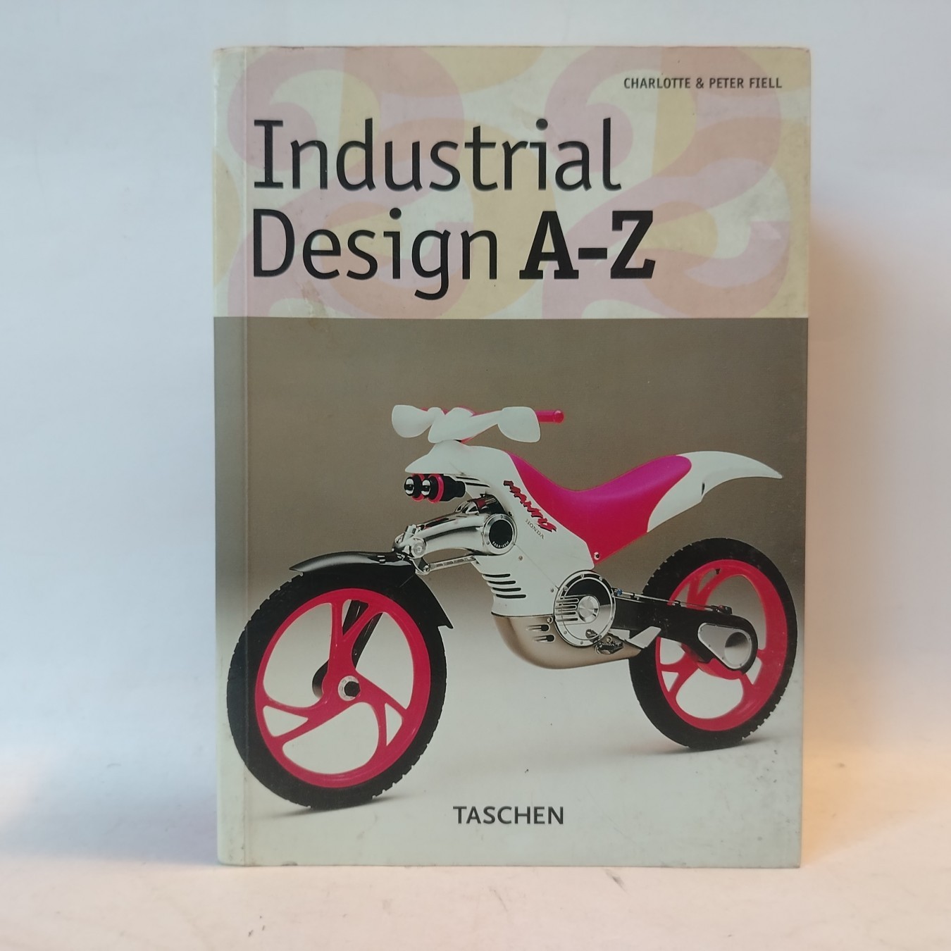 Industrial Design A-Z — Šarlot Fiel i Piter Fiel