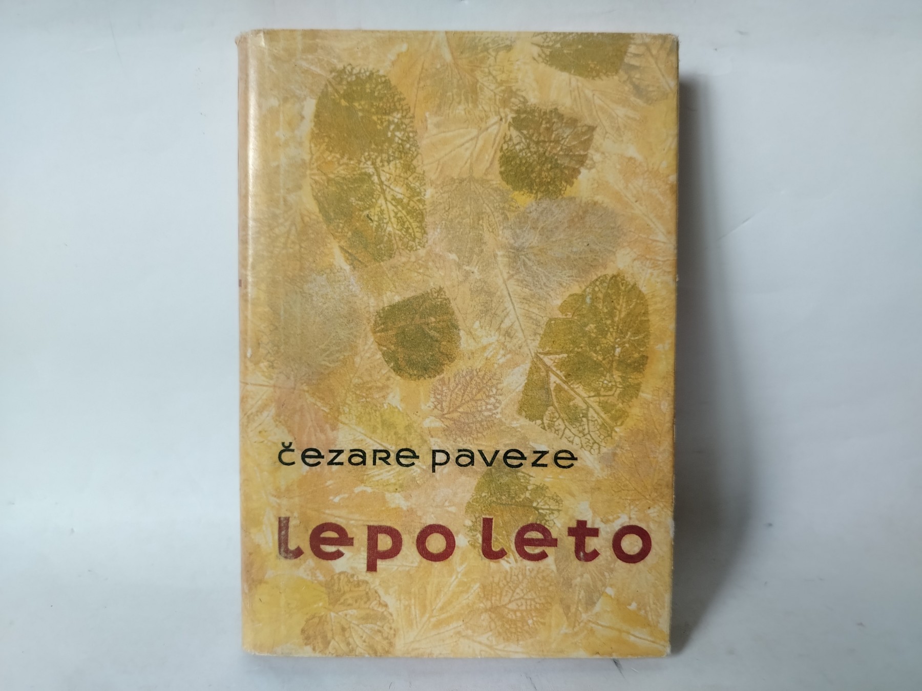 Lepo leto — Čezare Paveze