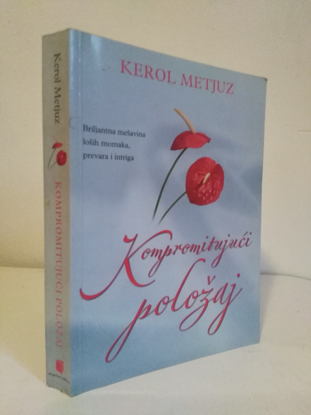 Kompromitujući položaj — Kerol Metjuz