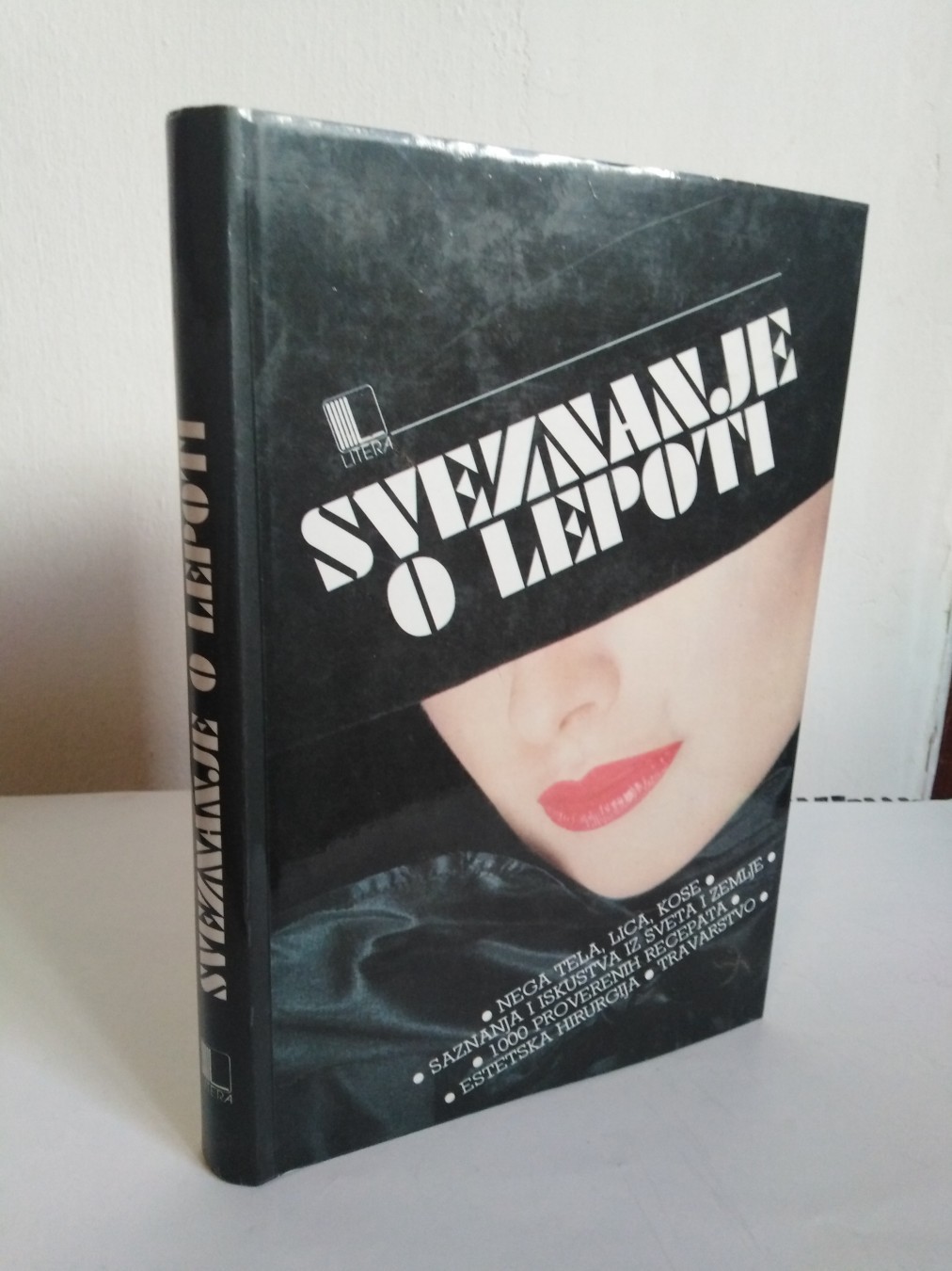 Sveznanje o lepoti — Marija Kalina i Ana Cvetić