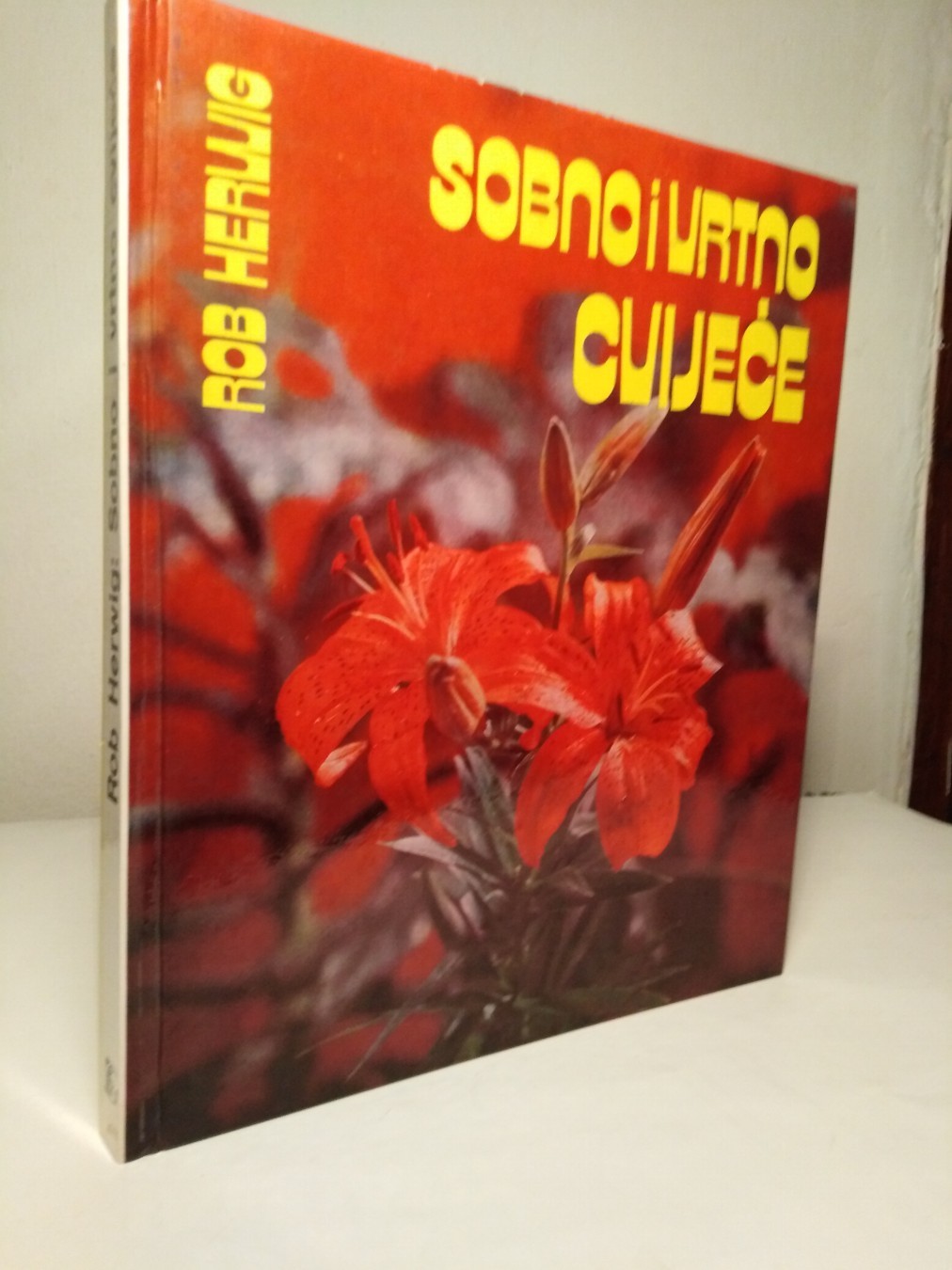 Sobno i vrtno cvijeće — Rob Hervig