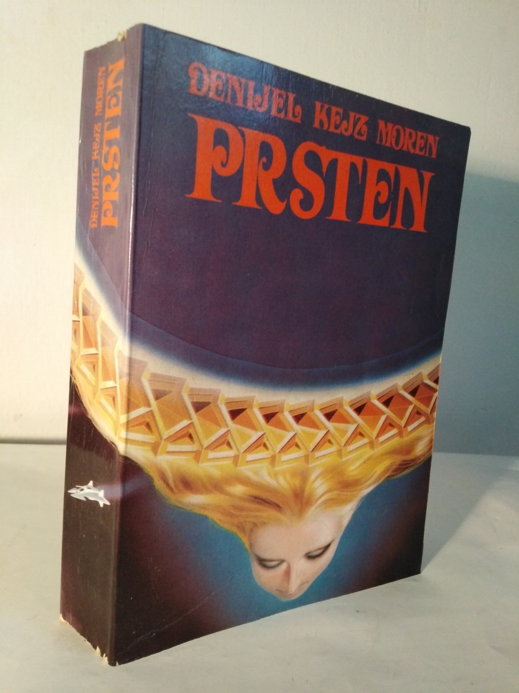 Prsten — Denijel Kejz Moren