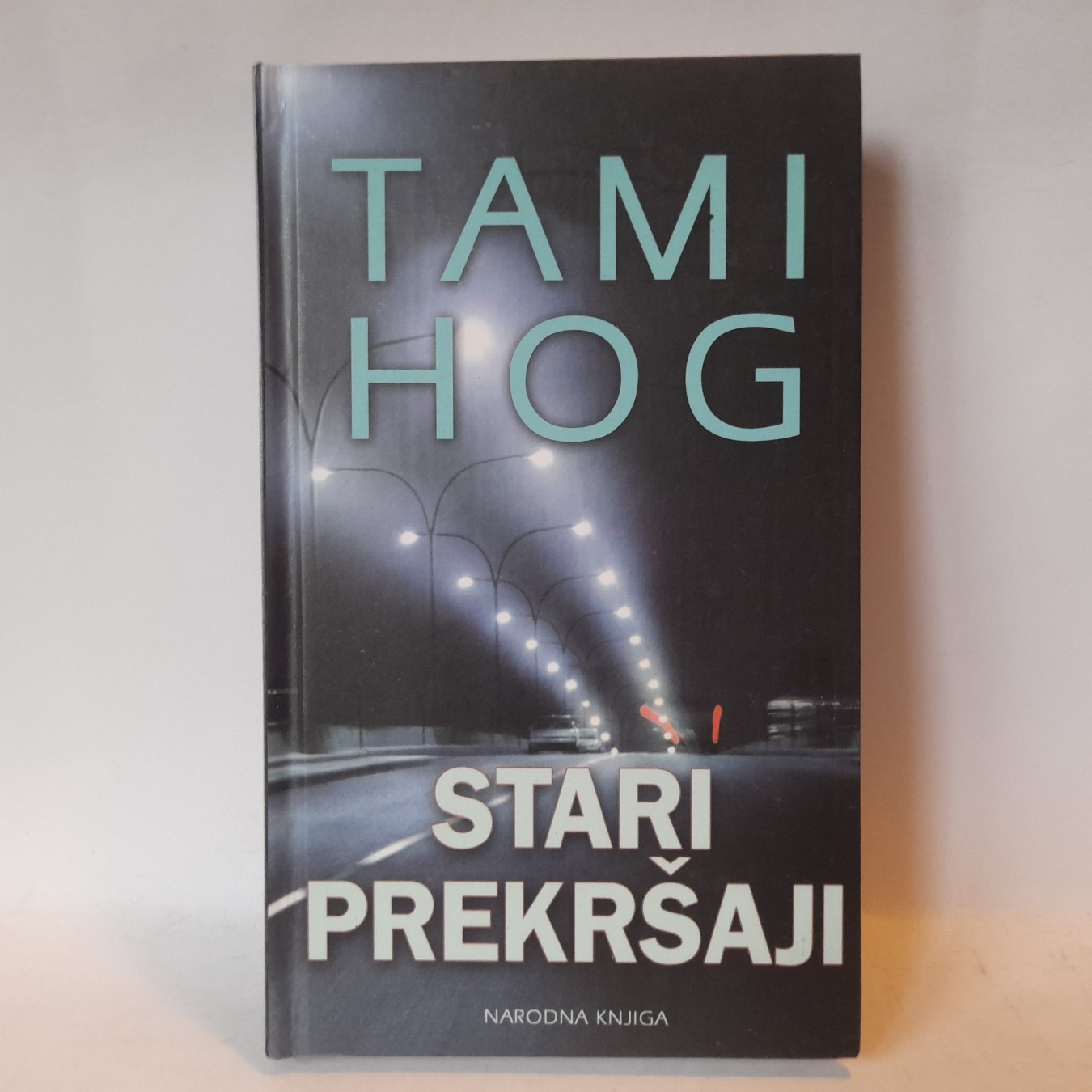 Stari prekršaji — Tami Hog