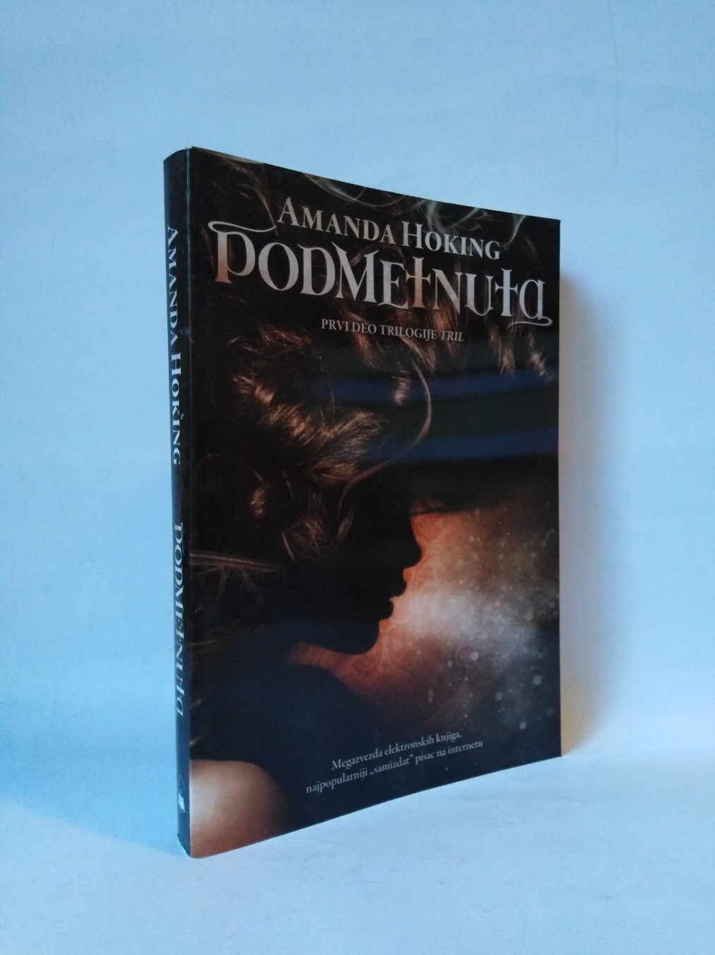 Podmetnuta — Amanda Hoking
