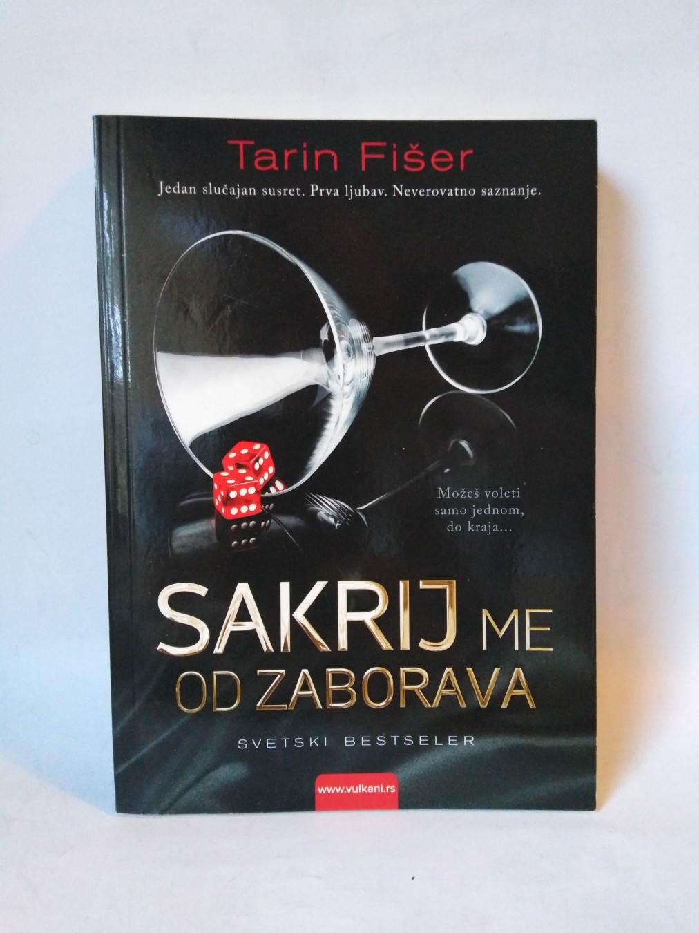 Sakrij me od zaborava — Tarin Fišer