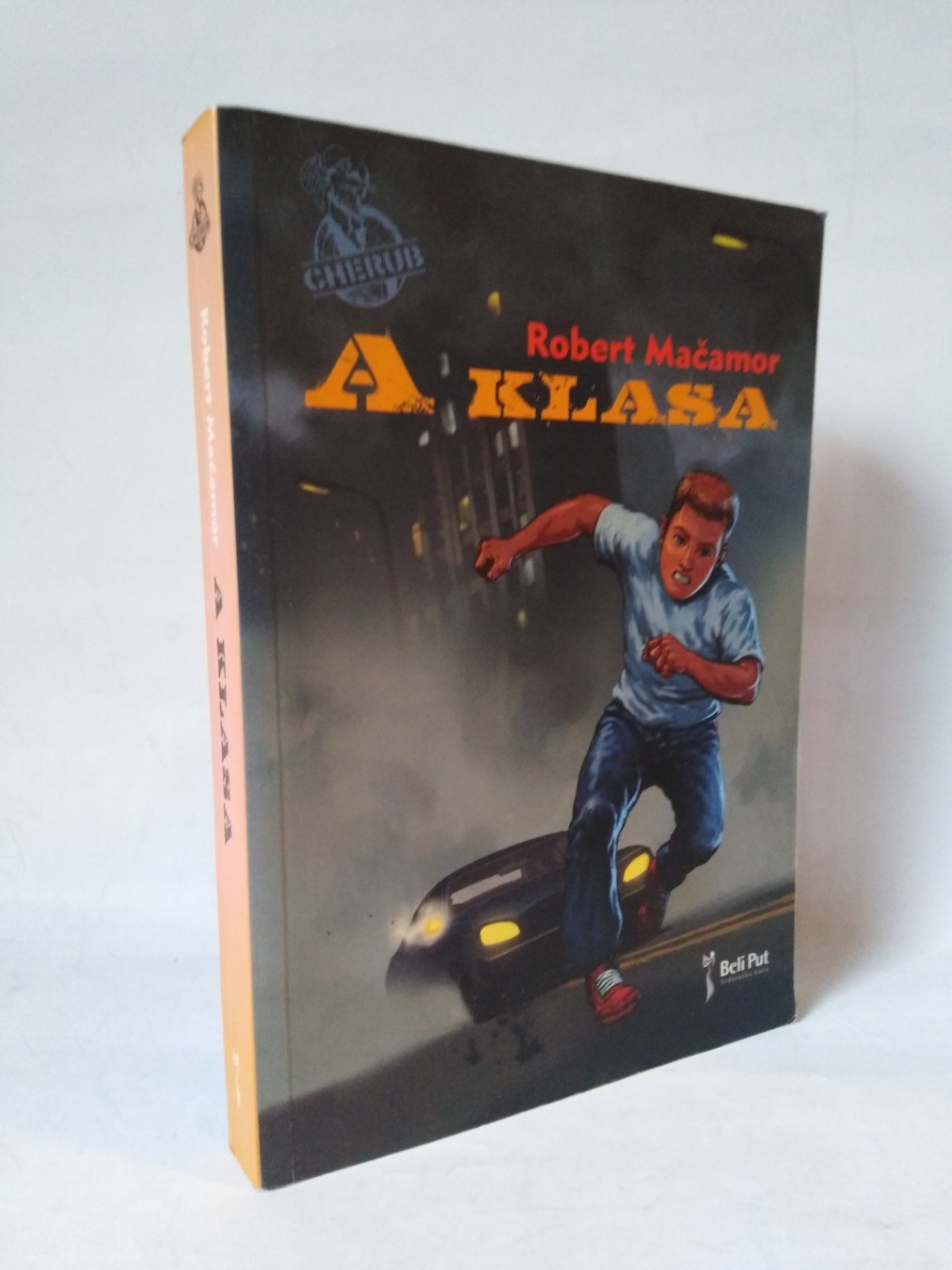 Deca špijuni: A klasa — Robert Mačamor