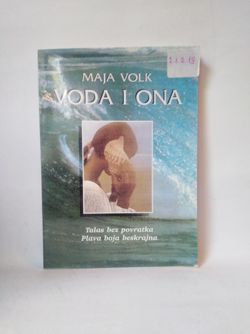 Voda i ona — Maja Volk