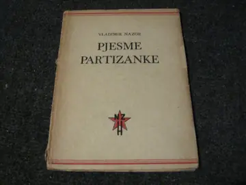 PJESME PARTIZANKE — posvećeno „Hrvatskoj partizanskoj omladini" (Nakladni zavod Hrvatske, 1945) — Vladimir Nazor, antikvarna knjiga