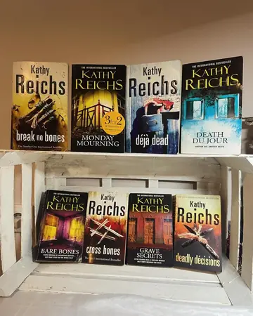 Kathy Reichs 1–8 — komplet — Kathy Reichs, polovna knjiga