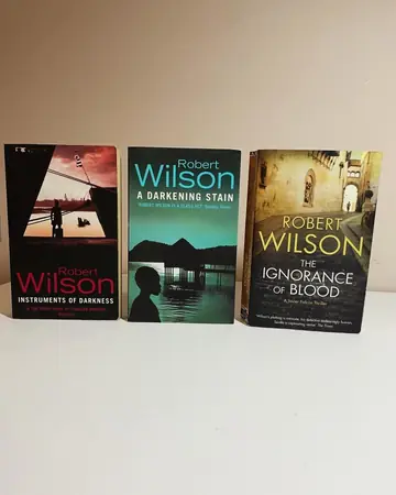 Robert Wilson 1–3 — komplet — Robert Wilson, polovna knjiga