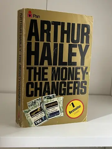 The Moneychangers — Arthur Hailey, polovna knjiga
