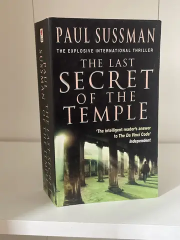 The Last Secret of the Temple — Paul Sussman, polovna knjiga