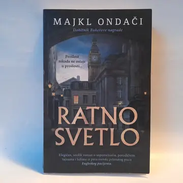 Ratno svetlo — Majkl Ondači, polovna knjiga
