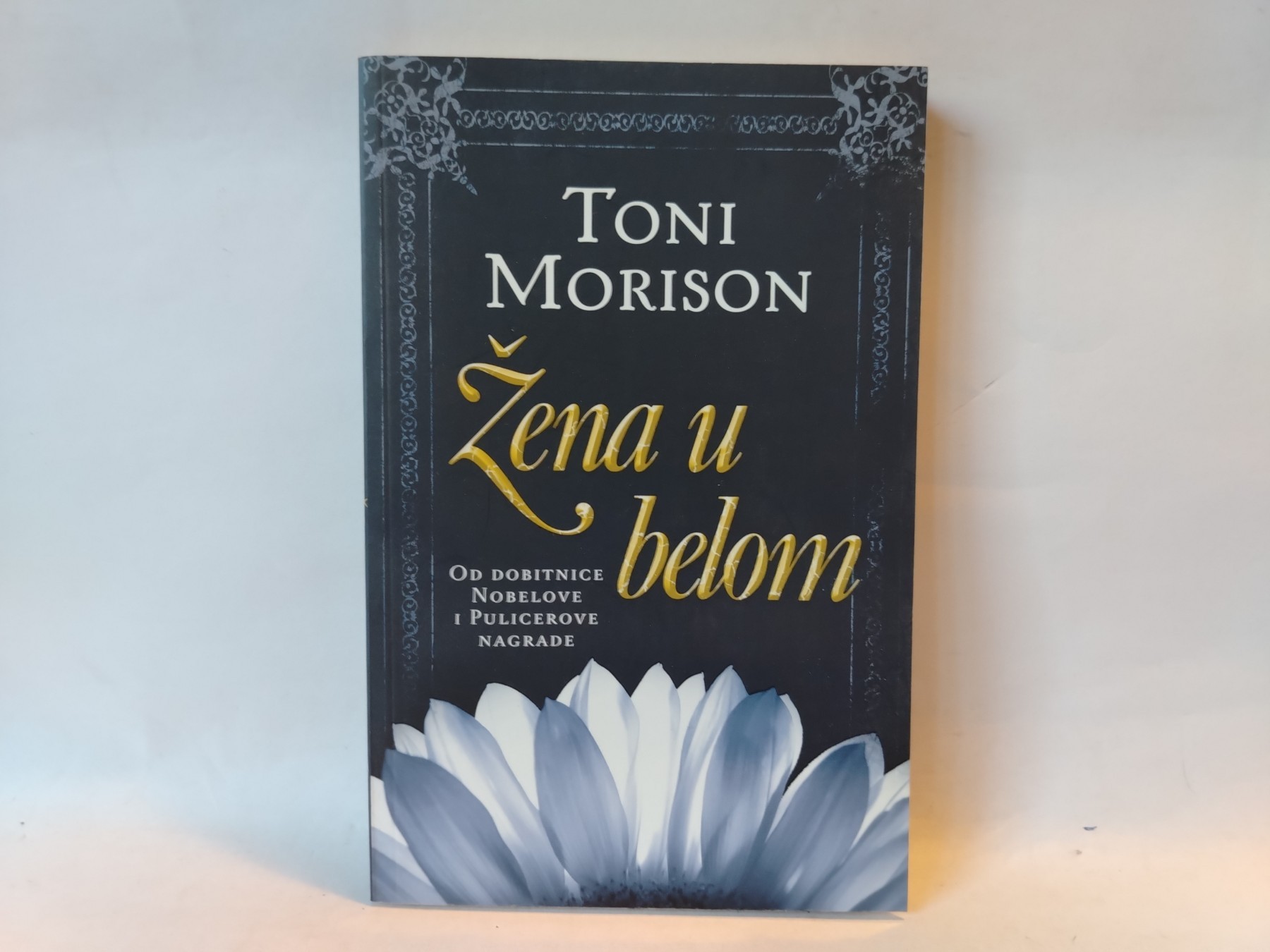 Žena u belom — Toni Morison