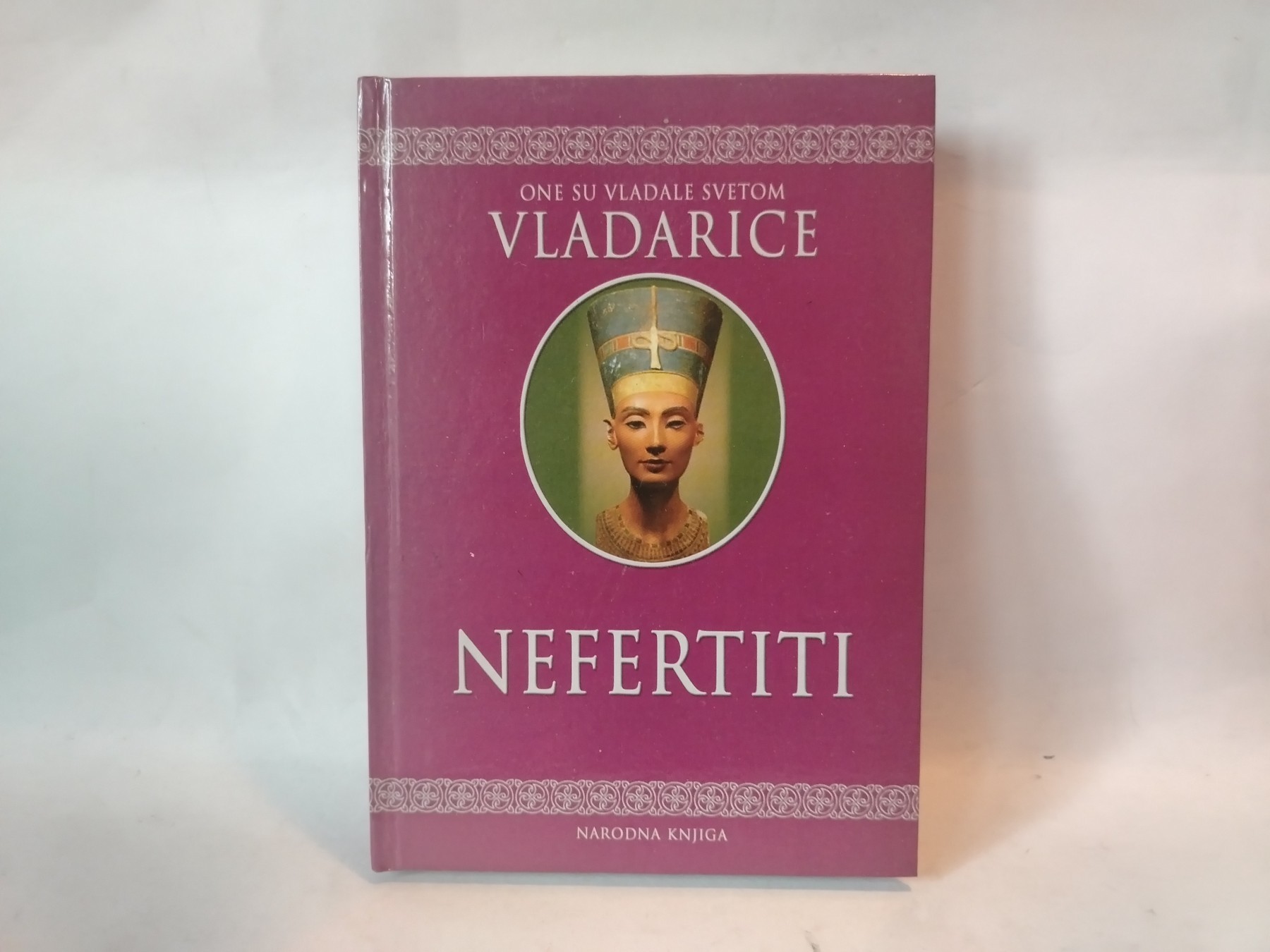 Vladarice: Nefertiti — Nikol Vidal