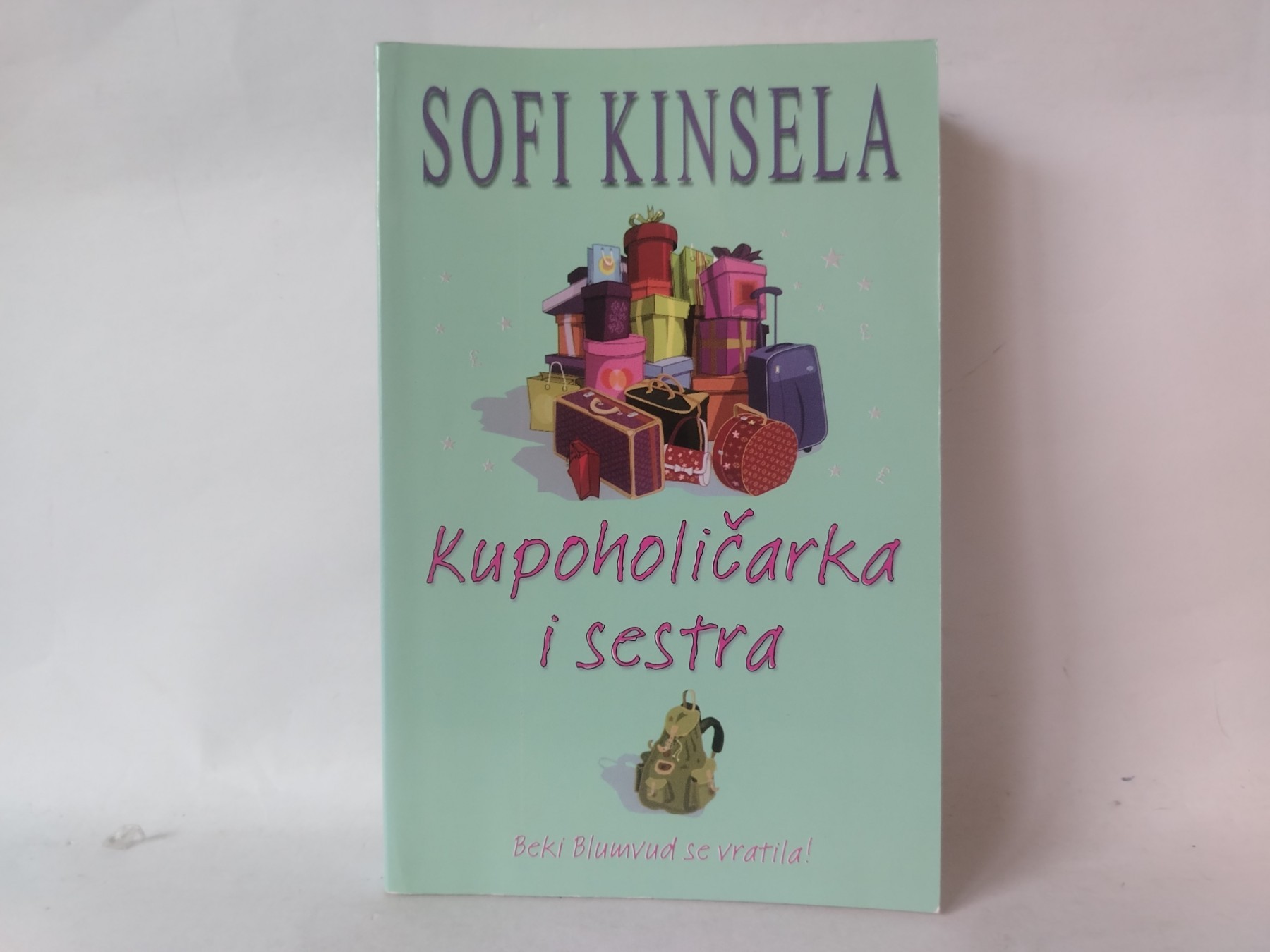Kupoholičarka i sestra — Sofi Kinsela